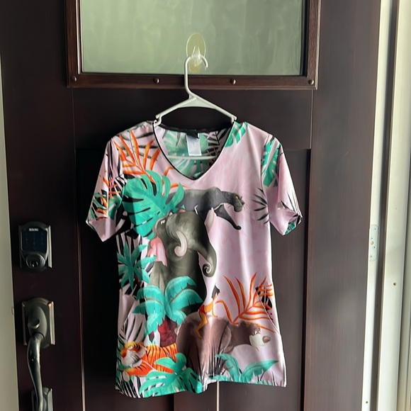 Set of 3 Disney scrub tops, polyester/spandex size small - Picture 12 of 16